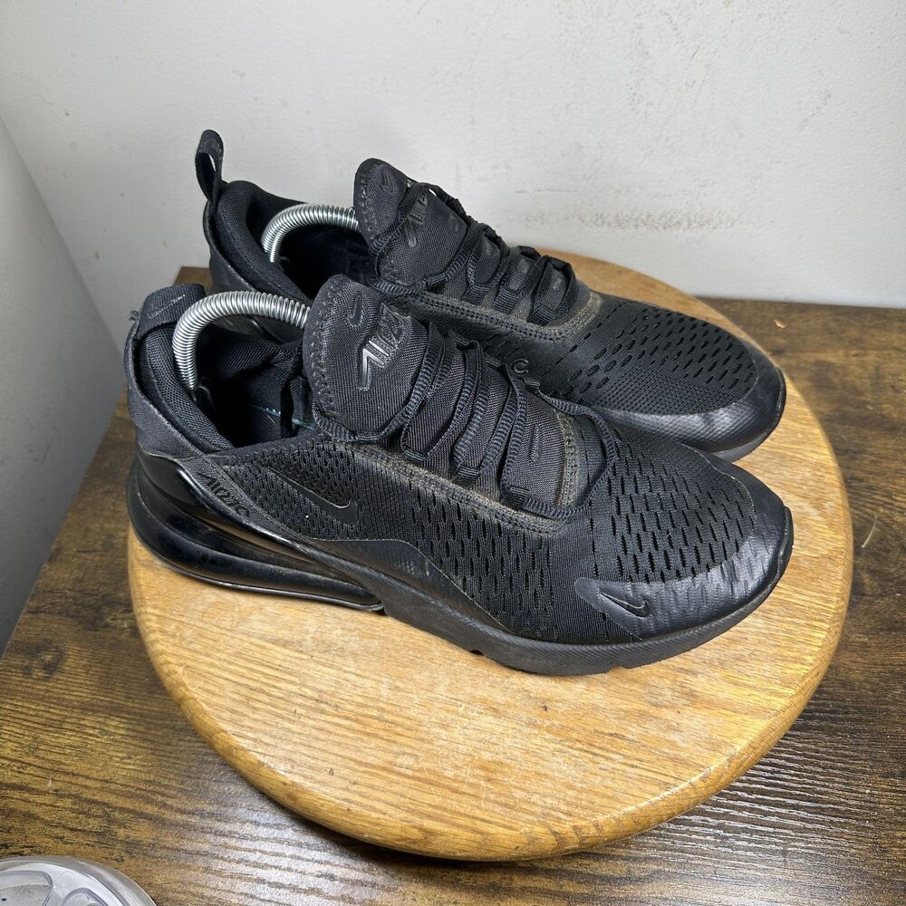 Nike Air Max 270 Shoes Mens Size 10.5 Triple Black AH8050-005 Mesh Sneakers